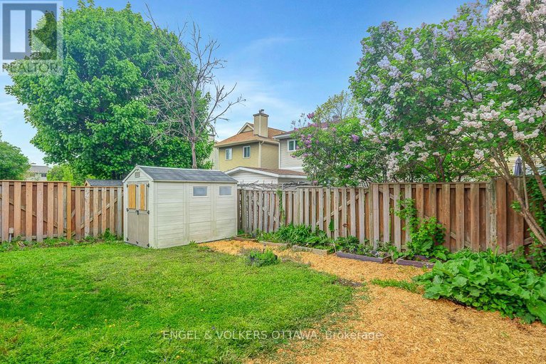 28587086/30-sovereign-avenue/craig-henrywoodvale/ottawa/ontario/K2G4W7_38