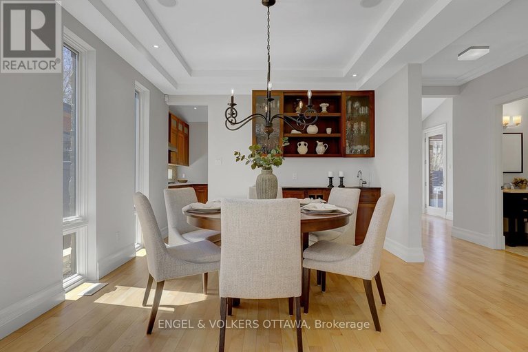 29673243/592-brierwood-avenue/mckellarhighland/ottawa/ontario/K2A2H8_12