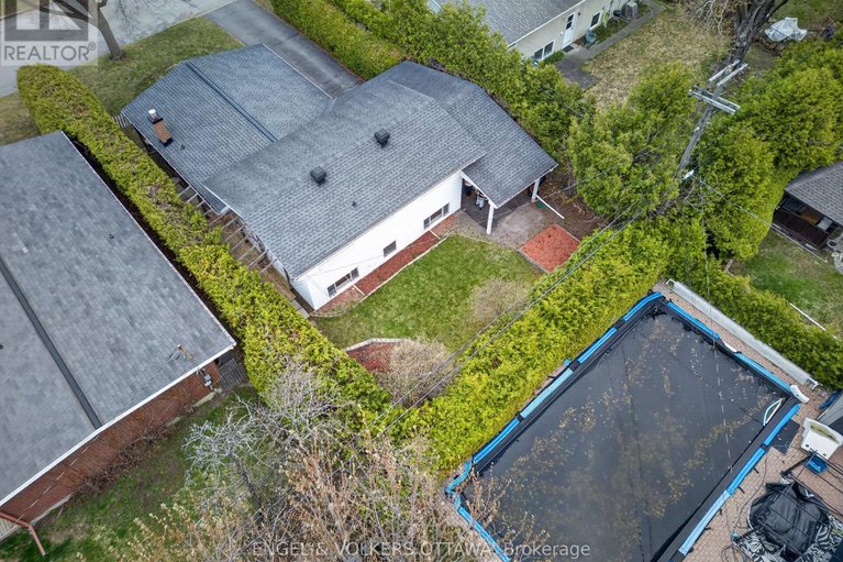 29678412/1795-devlin-crescent/playfair-park/ottawa/ontario/K1H5T5_39