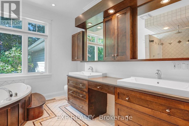 27934757/72-delong-drive/rothwell-heights/ottawa/ontario/K1J7E1_25
