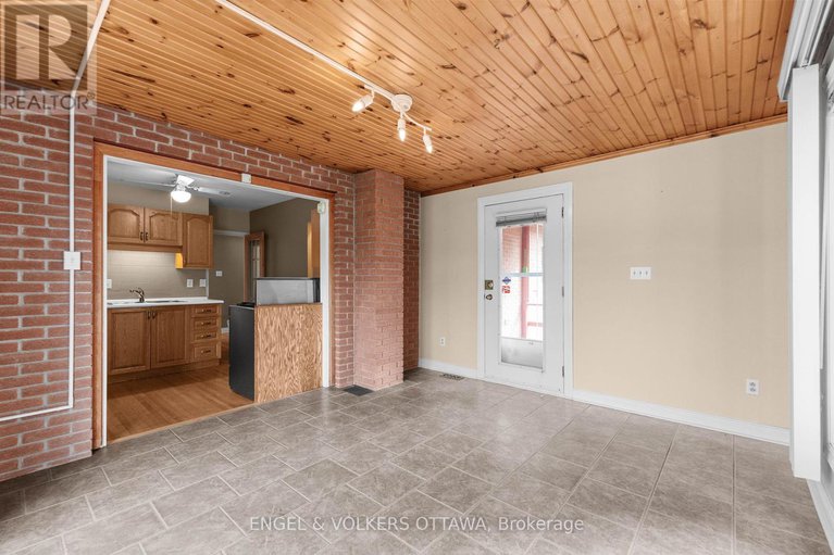 28797761/28-parker-avenue/meadowlandscrestview/ottawa/ontario/K2G3A7_21
