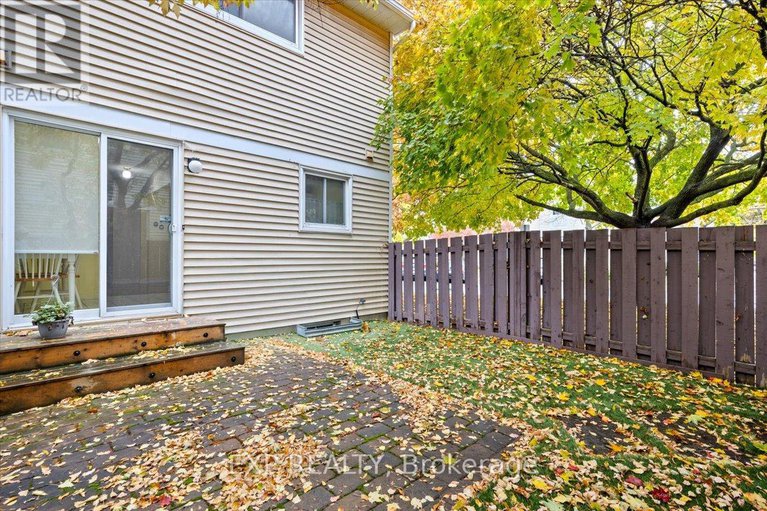 29020622/1971-greenvale-lane/chateauneuf/ottawa/ontario/K1C6E3_35