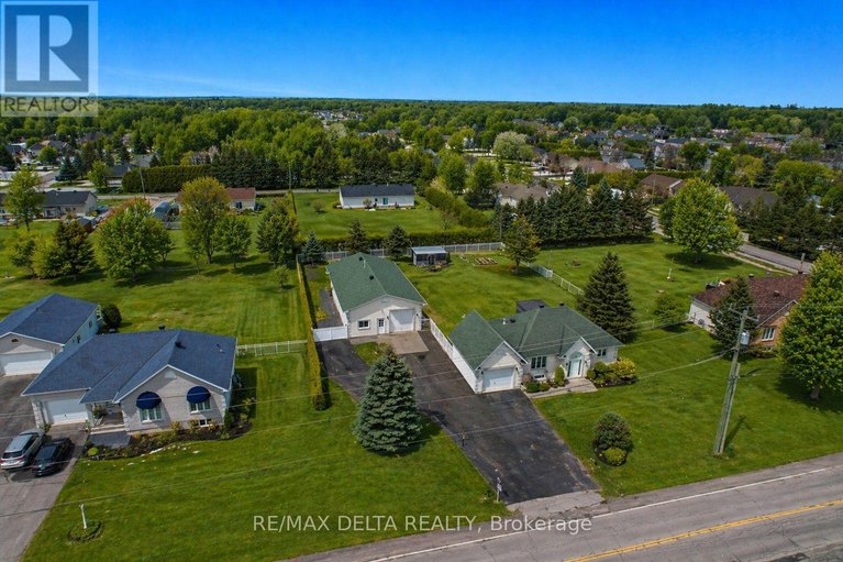 29658664/2031-devine-road/vars-village/ottawa/ontario/K0A3H0_34