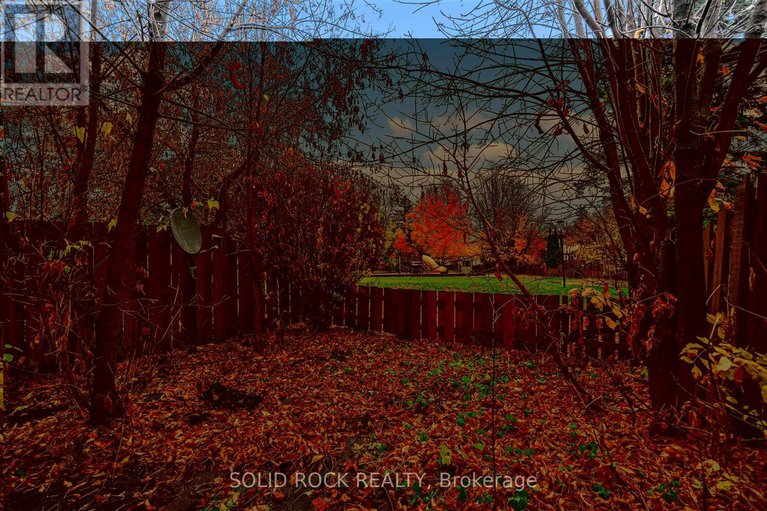 29065539/90-15-baneberry-crescent/glencairnhazeldean/ottawa/ontario/K2L2Y3_30