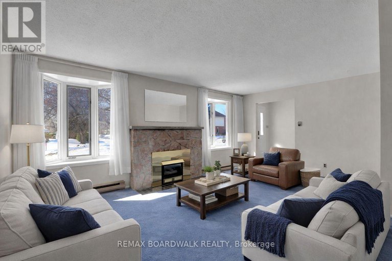 29432299/116-old-colony-road/glencairnhazeldean/ottawa/ontario/K2L1M2_13