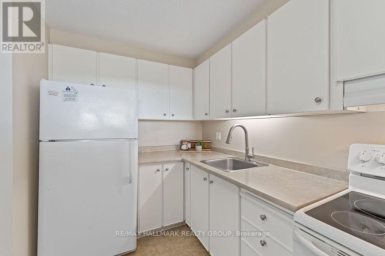 28655667/312-3100-carling-avenue/bayshore/ottawa/ontario/K2B6J6_13