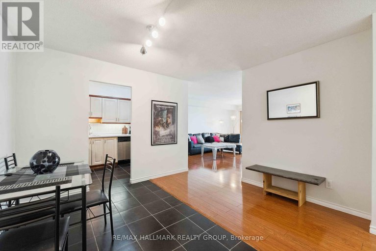 28414762/158c-mcarthur-avenue-s/vanier/ottawa/ontario/K1L8E7_6