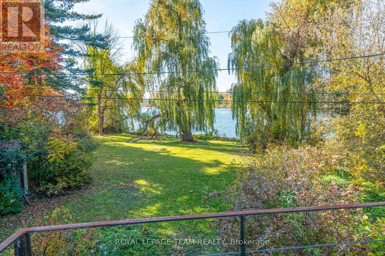 28352509/2322-summerside-drive/manotick-east-to-manotick-station/ottawa/ontario/K4M1B4_29