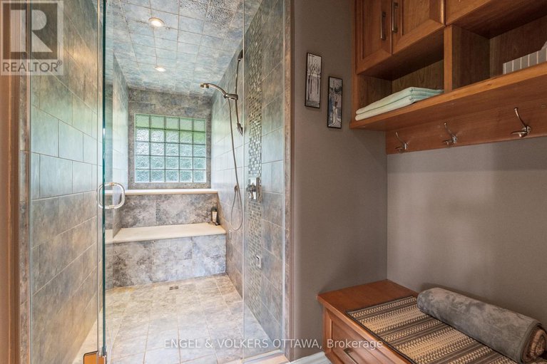 28485285/24-doris-avenue/blossom-parkkemp-parkfindlay-creek/ottawa/ontario/K1T3W8_32