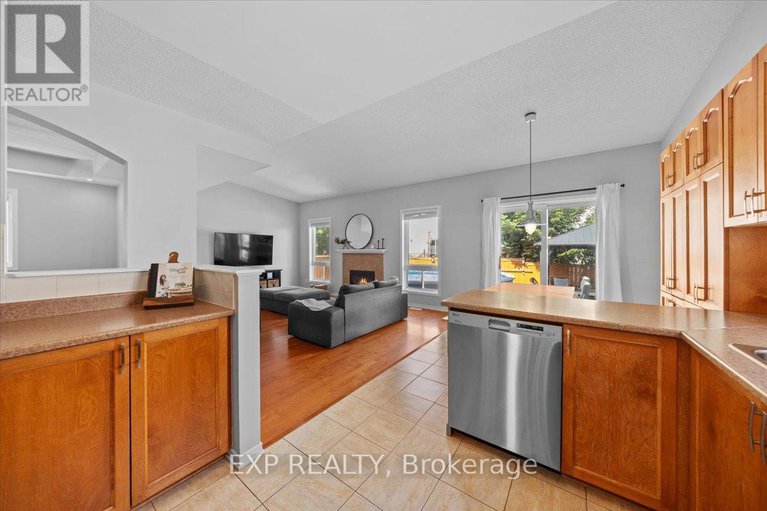 28638637/60-golders-green-lane/longfields/ottawa/ontario/K2J5G2_24