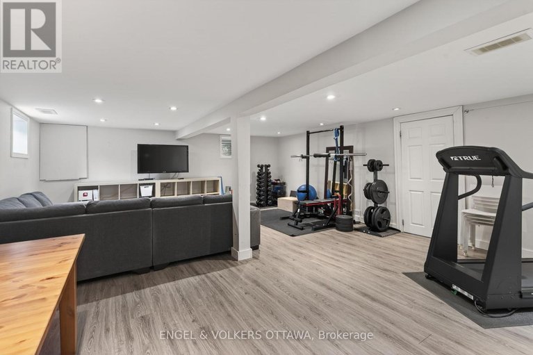 29673894/1774-playfair-drive/playfair-park/ottawa/ontario/K1H5S3_41