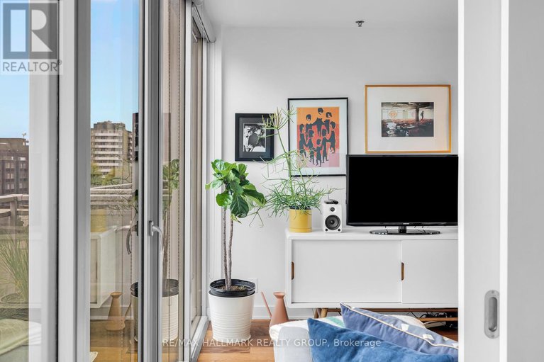 28932807/638-340-mcleod-street/ottawa-centre/ottawa/ontario/K2P1A4_32