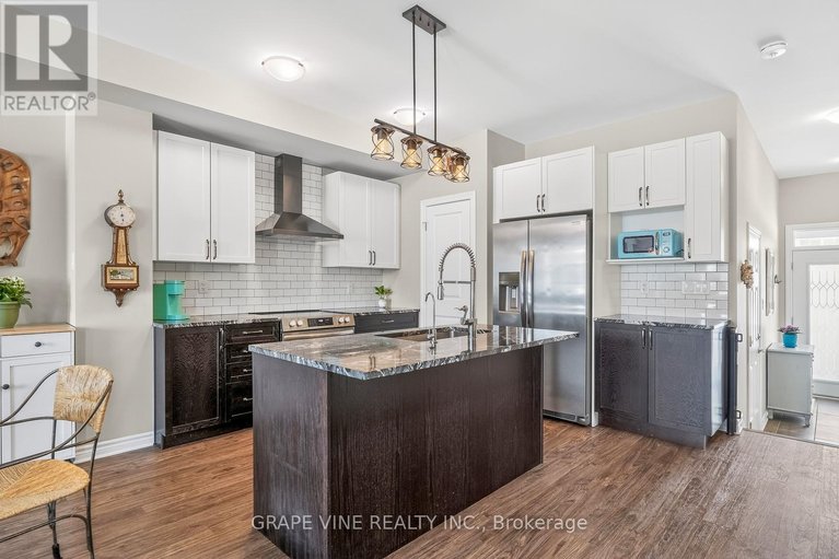 29642085/650-fisher-street/north-grenville-twp-kemptville-south/north-grenville/ontario/K0G1J0_12