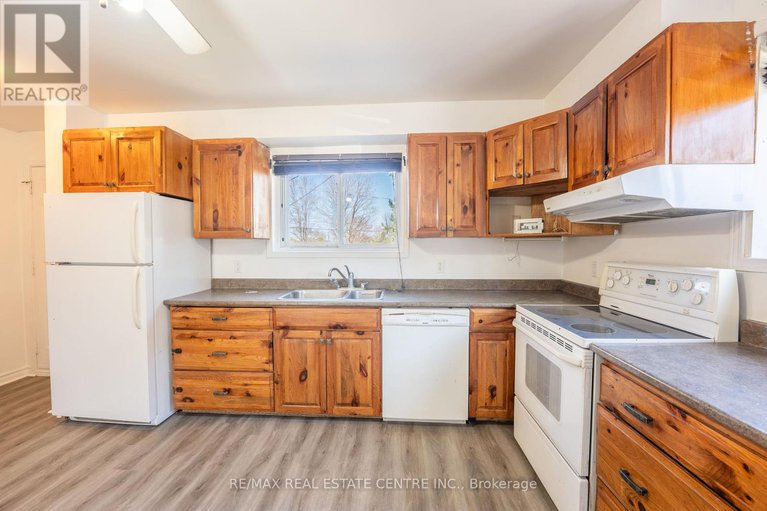 29227015/231-perth-street/brockville/brockville/ontario/K6V5E7_11