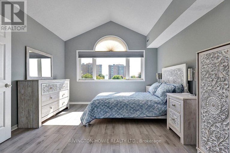 28196868/36-robson-court/kanata-lakesheritage-hills/ottawa/ontario/K2K2W1_21