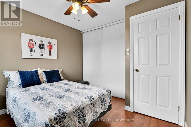 28179012/1728-smithers-crescent/chateauneuf/ottawa/ontario/K1C4X2_25