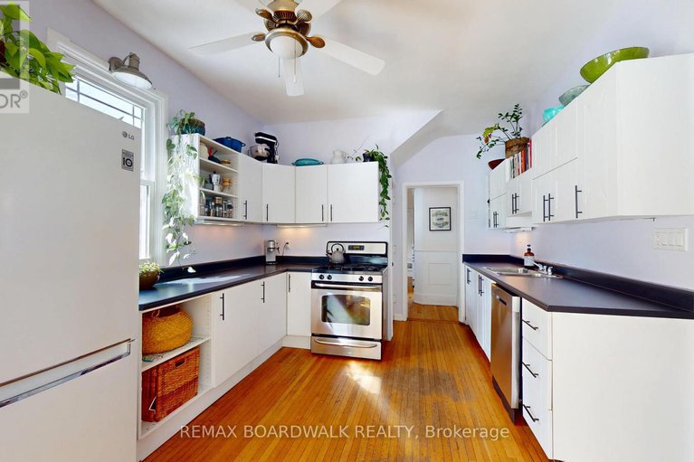 29446613/407-king-street-w/brockville/brockville/ontario/K6V3S8_9