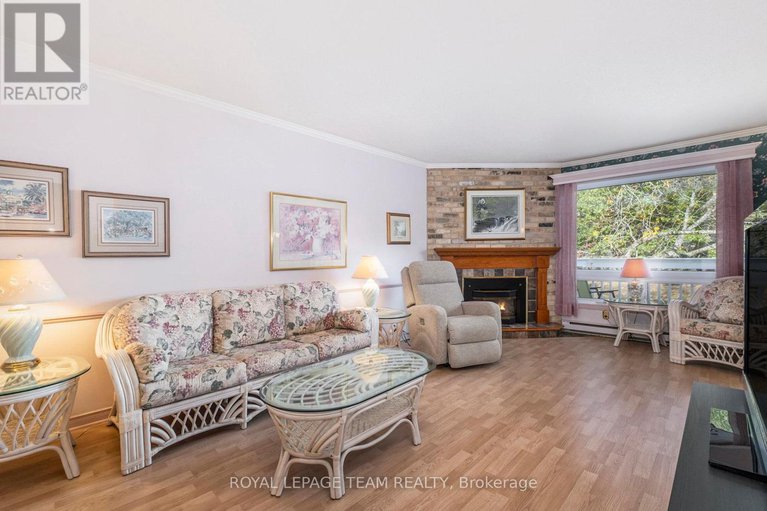 29021048/3d-harness-lane/bridlewood/ottawa/ontario/K2M1E1_9