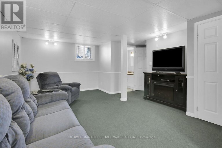 28876718/42-36-mcdermot-court/katimavik/ottawa/ontario/K2L3V3_28