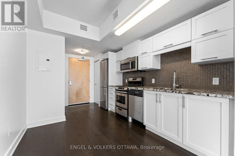 28606741/1104-40-nepean-street/ottawa-centre/ottawa/ontario/K2P0X5_5