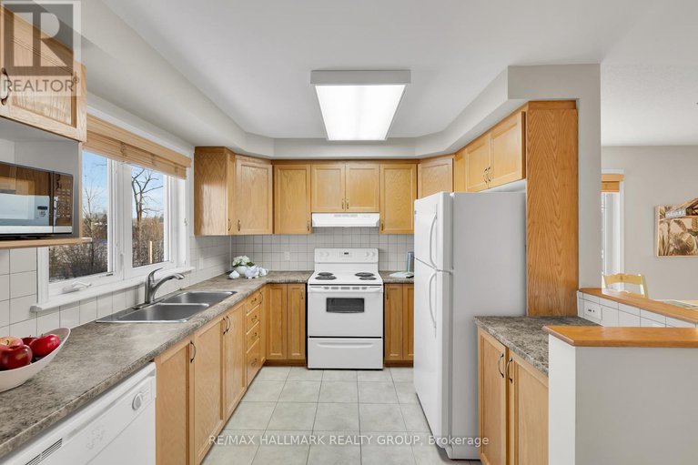 29228644/4-577-reardon-private/heron-gateindustrial-park/ottawa/ontario/K1V2K9_19