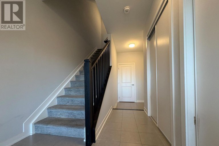 29263044/617-quilter-row/goulbourn-twp-from-franktown-rdsouth-to-rideau/ottawa/ontario/K0A2Z0_20