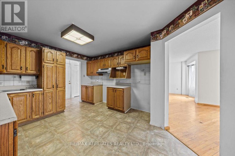 28835294/1024-miss-ottawa-street/beacon-hill-south/ottawa/ontario/K1J7B1_13