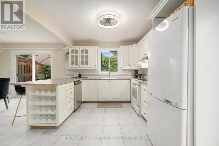 28792795/1611-belcourt-boulevard/orleanssunridge/ottawa/ontario/K1C1M3_13