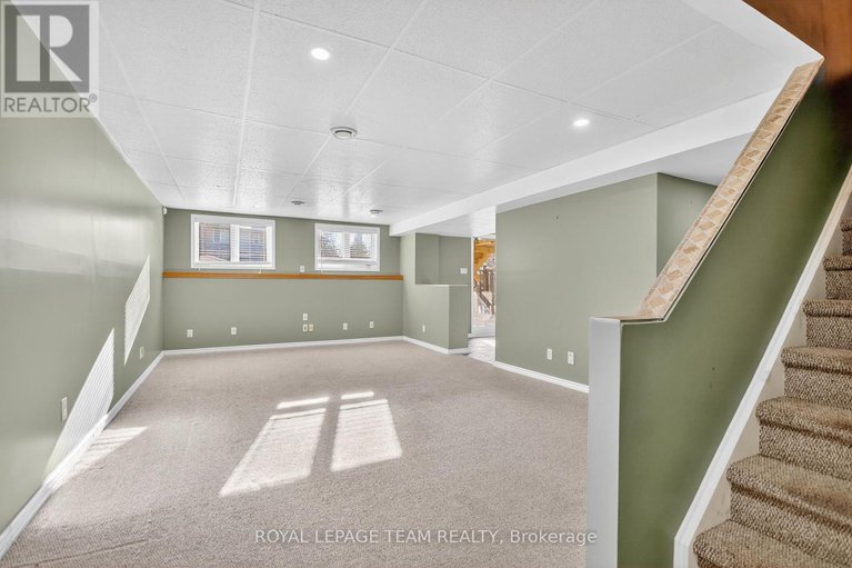 29182654/59-polo-lane/emerald-meadowstrailwest/ottawa/ontario/K2M2Y4_39