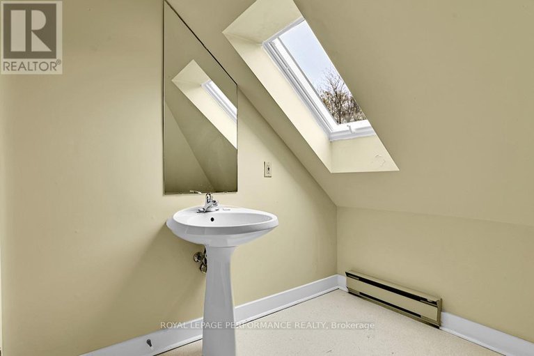 28274254/2043-riverside-drive/faircrest-heights/ottawa/ontario/K1H7X1_26