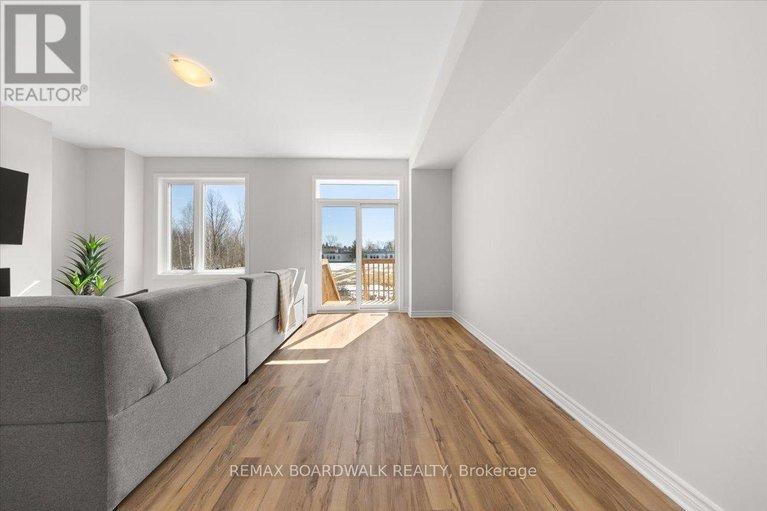 29543323/297-labelle-street/embrun/russell/ontario/K0A1W0_20