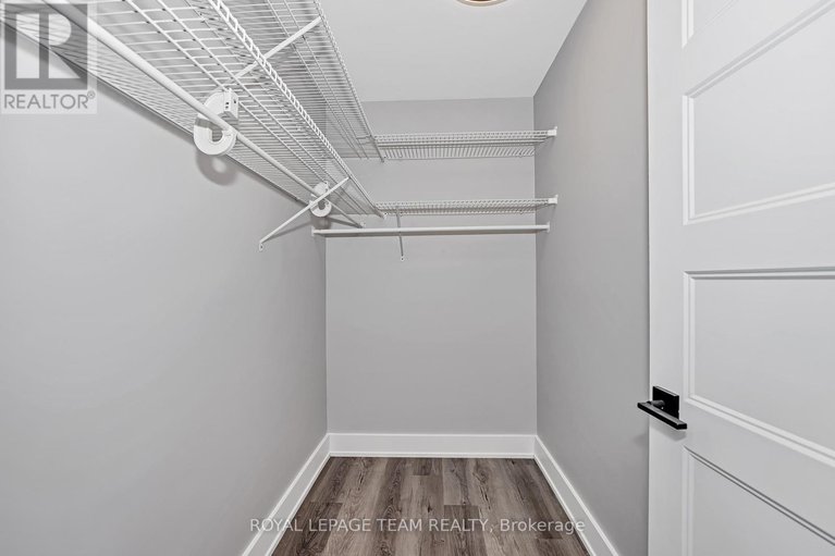 29103093/12-largo-crescent/meadowlandscrestview/ottawa/ontario/K2G3C7_23