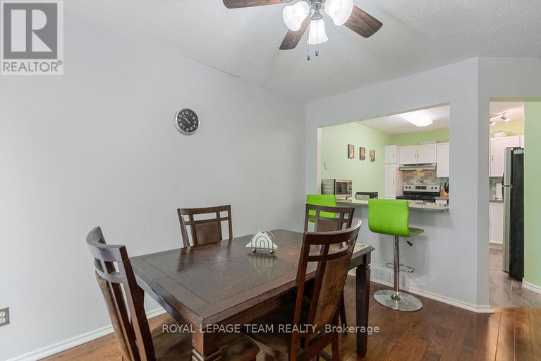 28447984/80-pickwick-drive/cedargrovefraserdale/ottawa/ontario/K2J3E2_12