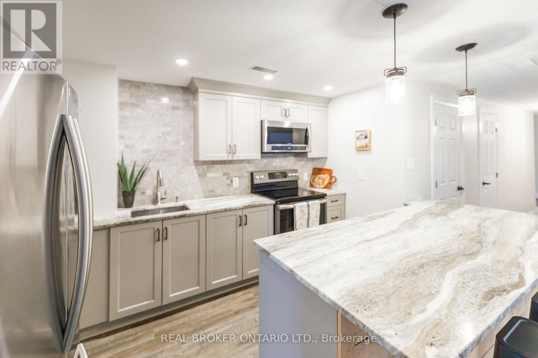 29680902/1391-sutherland-drive/manotick-south-to-roger-stevens/ottawa/ontario/K4M1B3_35