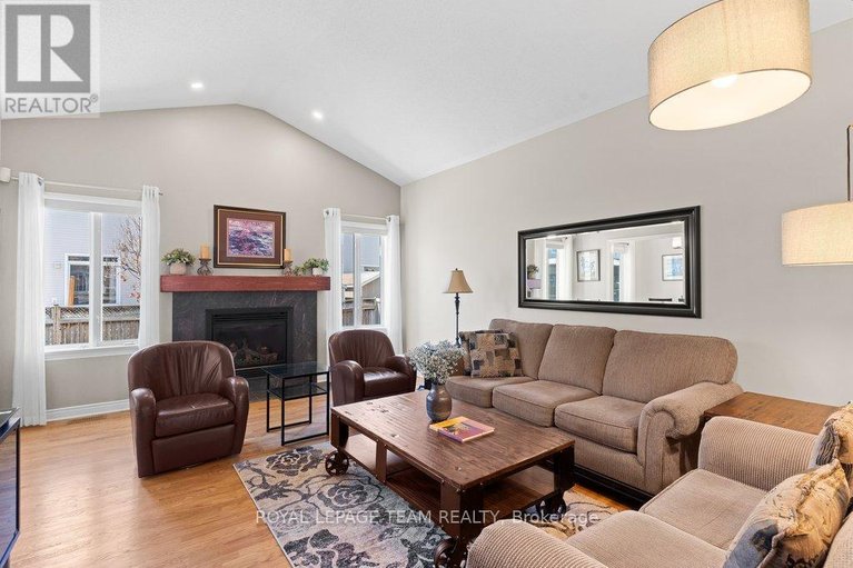 29633265/35-wilderness-way/stittsville-north/ottawa/ontario/K2S2E2_16