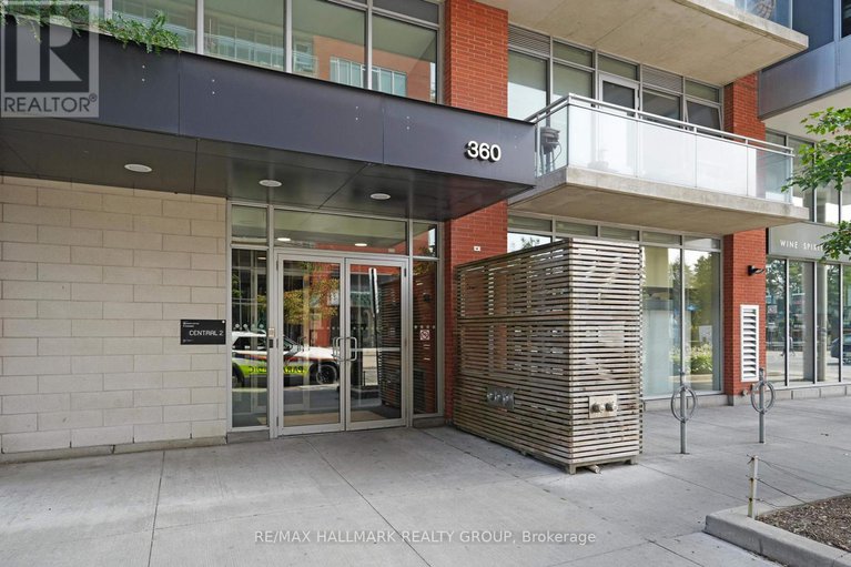 28842721/penthouse-804-360-mcleod-street/ottawa-centre/ottawa/ontario/K2P1A9_3