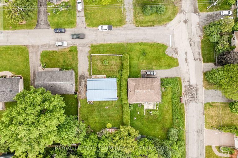 28469840/329-wylie-street/almonte/mississippi-mills/ontario/K0A1A0_4