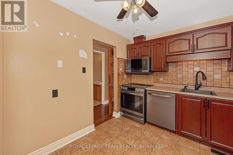 28523246/77-12-bentbrook-crescent/heritage-park/ottawa/ontario/K2J3X9_13