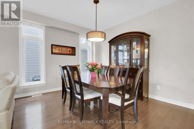 29605776/802-tony-george-place-e/stittsville-north/ottawa/ontario/K2S0R3_7