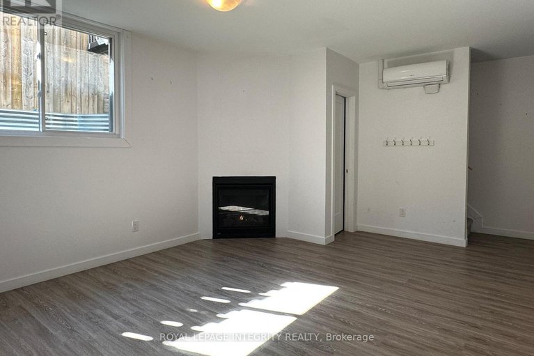 28968738/a-b-247-granville-street/vanier/ottawa/ontario/K1L6Z3_21