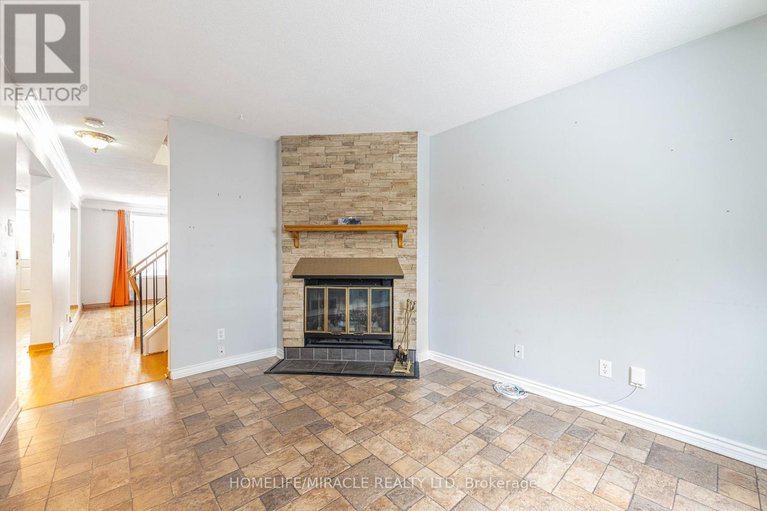 29126628/1799-bromont-way/chateauneuf/ottawa/ontario/K1C5H9_11