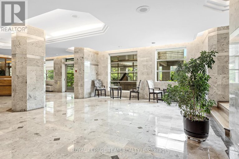 28484089/1111-2759-carousel-crescent/emerald-woodssawmill-creek/ottawa/ontario/K1T2N5_4