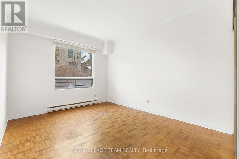 29180471/101-20-the-driveway-drive/ottawa-centregolden-triangle/ottawa/ontario/K2P1C8_24