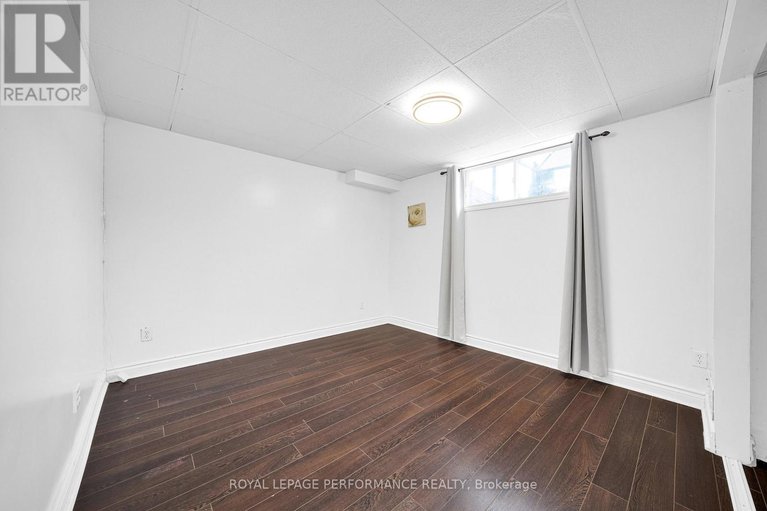 29608041/292-rustic-hills-crescent/springridgeeast-village/ottawa/ontario/K4A5A5_38