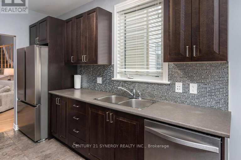 29136058/634-moorpark-avenue/emerald-meadowstrailwest/ottawa/ontario/K2M0H8_9