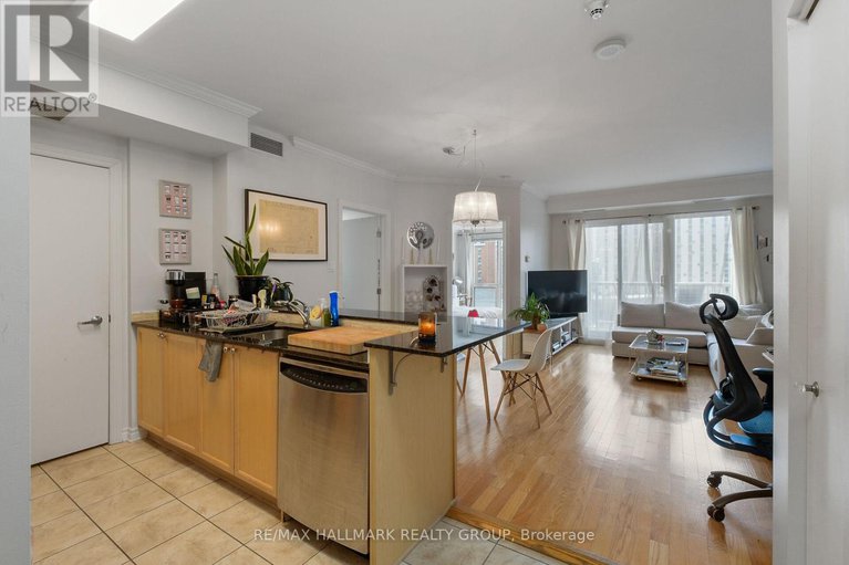 28484234/706-200-rideau-street/sandy-hill/ottawa/ontario/K1N5Y1_8