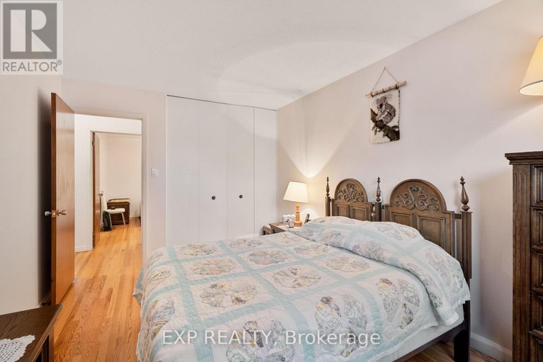 29114115/1233-meadowlands-drive-e/city-viewskylinefisher-heightsparkwood-hills/ottawa/ontario/K2E6K2_21