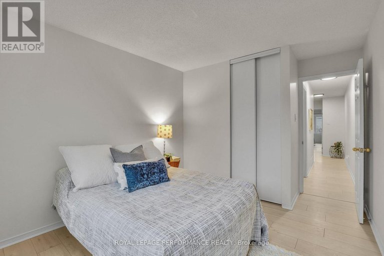 29606715/221-desrosiers-street/vanier/ottawa/ontario/K1L7T2_19