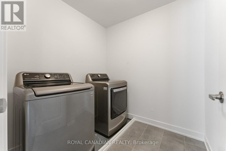 27728416/92-big-dipper-street/ottawa/ontario/K4M0L9_32