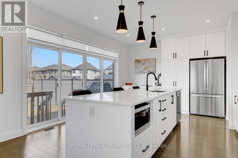 29589200/949-atrium-ridge/riverside-southgloucester-glen/ottawa/ontario/K4M0P3_16